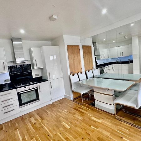 Luxury 2 Bed Entire Apartment-Near Tube & Shopping Centre Harrow Extérieur photo