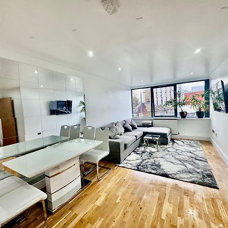 Luxury 2 Bed Entire Apartment-Near Tube & Shopping Centre Harrow Extérieur photo