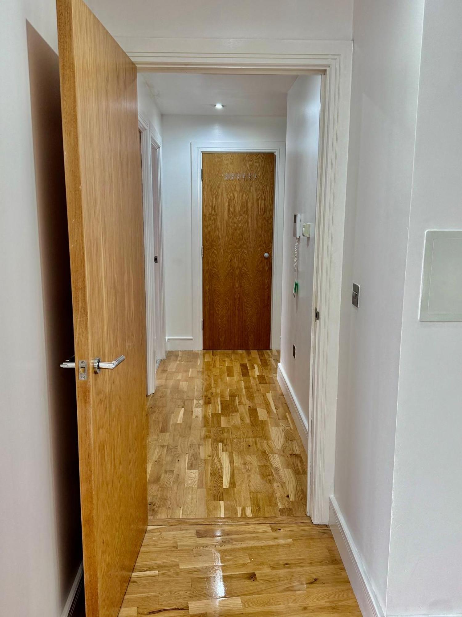 Luxury 2 Bed Entire Apartment-Near Tube & Shopping Centre Harrow Extérieur photo